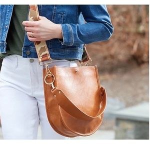 AHDORNED Double-Entry U-Shaped Messenger w/ 2 Straps & Pouch